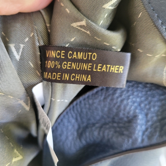 Vince Camuto Hobo/Slouch Navy Blue Leather Shoulder Bag EUC - Picture 13 of 13